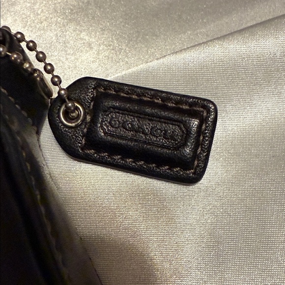 Coach Dark Leather Tag Accessory - Picture 2 of 7